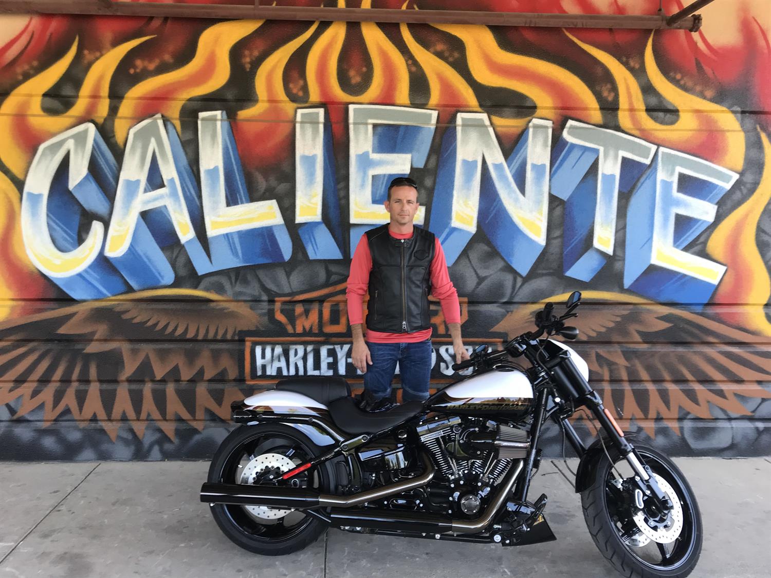 caliente harley davidson store