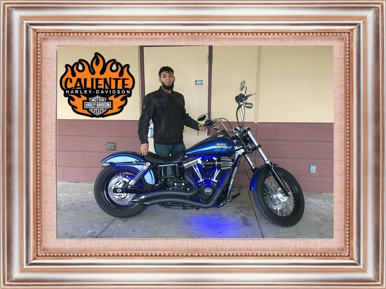 Pin on Caliente Harley-Davidson Riders